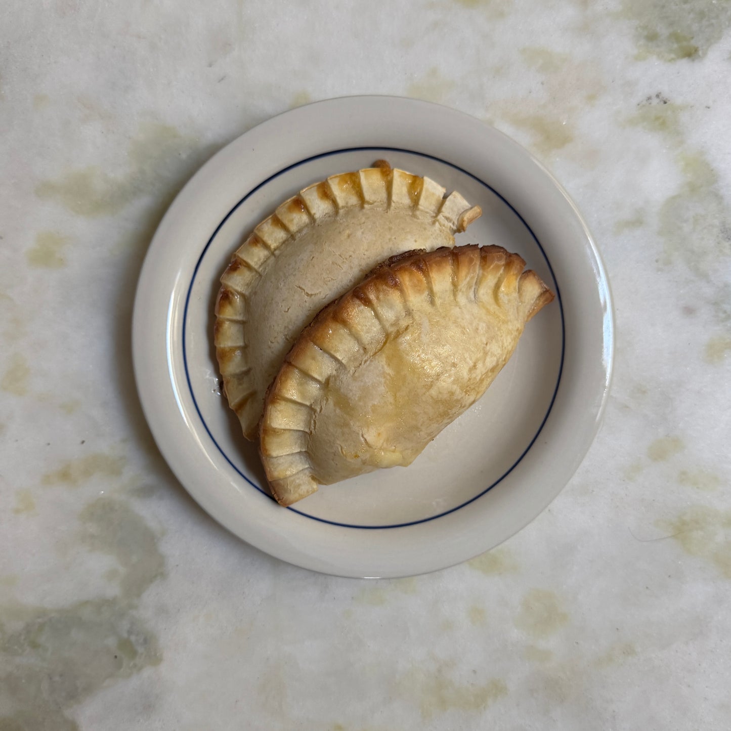 empanadas de cebolla y queso x 6