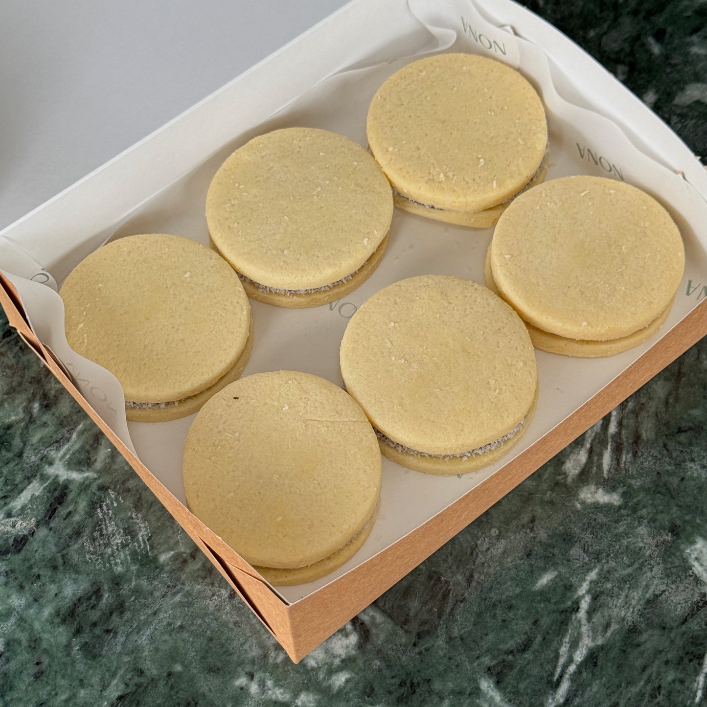 caja alfajores x 6